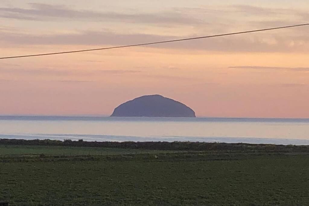The Brambles Girvan Holiday Cottage By Seaside. Buitenkant foto